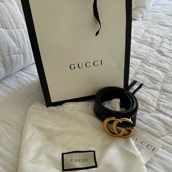 Gucci Black Belt with Gold GG Emblem - Picture 7 of 8